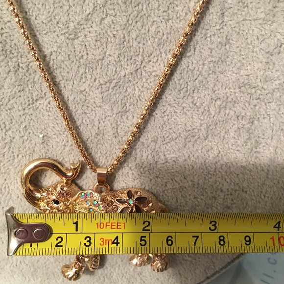 Rhinestone Elephant Pendant Necklace - Costume Jewlery NEW   Dr6 - Picture 4 of 6